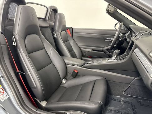 Certified 2025 Porsche 718 Boxster S RWD image 22