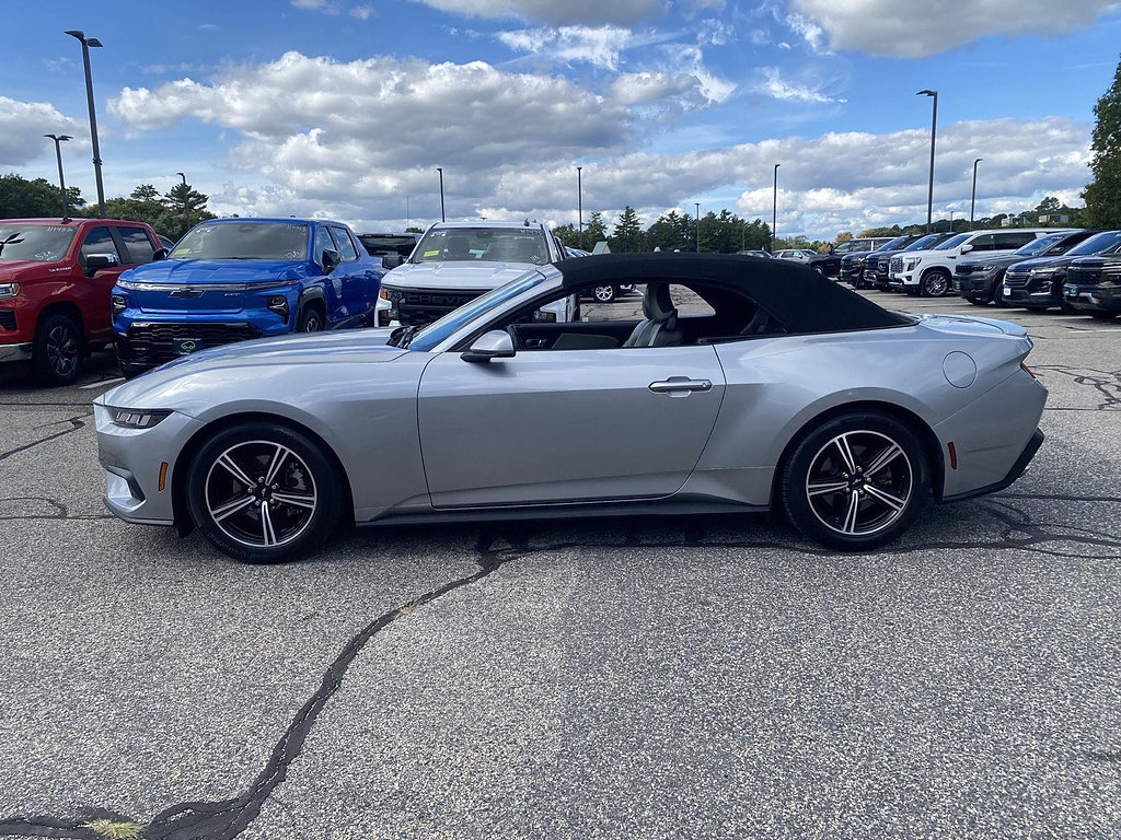 Used 2024 Ford Mustang Premium RWD image 17