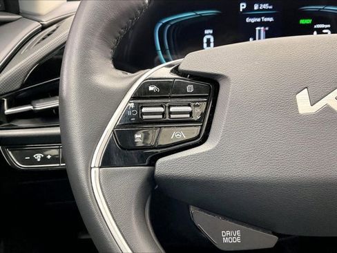 Used 2023 Kia Niro SX image 20