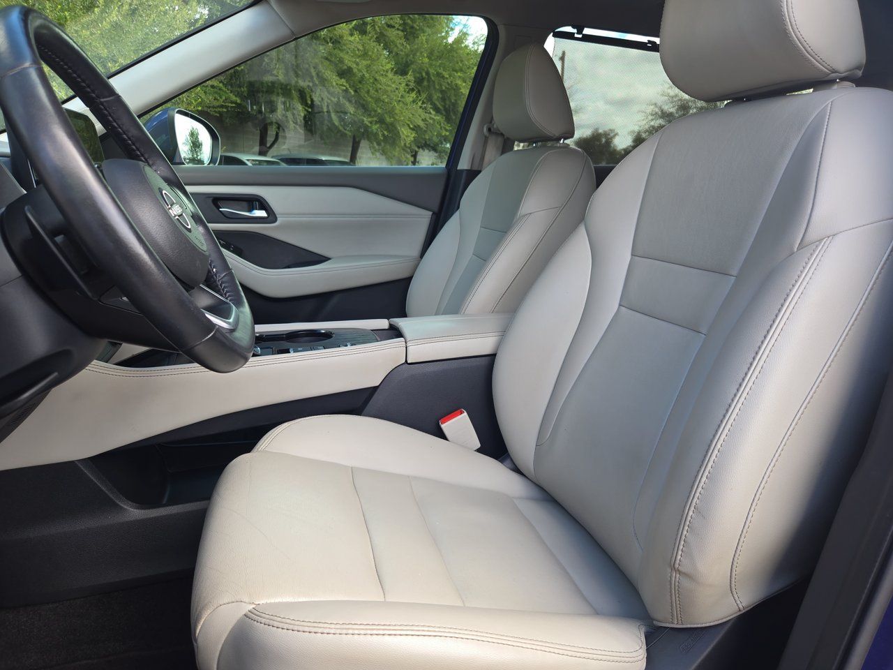 Used 2023 Nissan Rogue SL w/ SL Premium Package FWD image 15