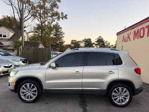 Used 2012 Volkswagen Tiguan SE image 2