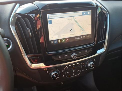 Used 2023 Chevrolet Traverse High Country image 9