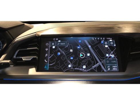 Used 2024 Audi Q4 e-tron Premium Plus w/ Premium Plus image 30