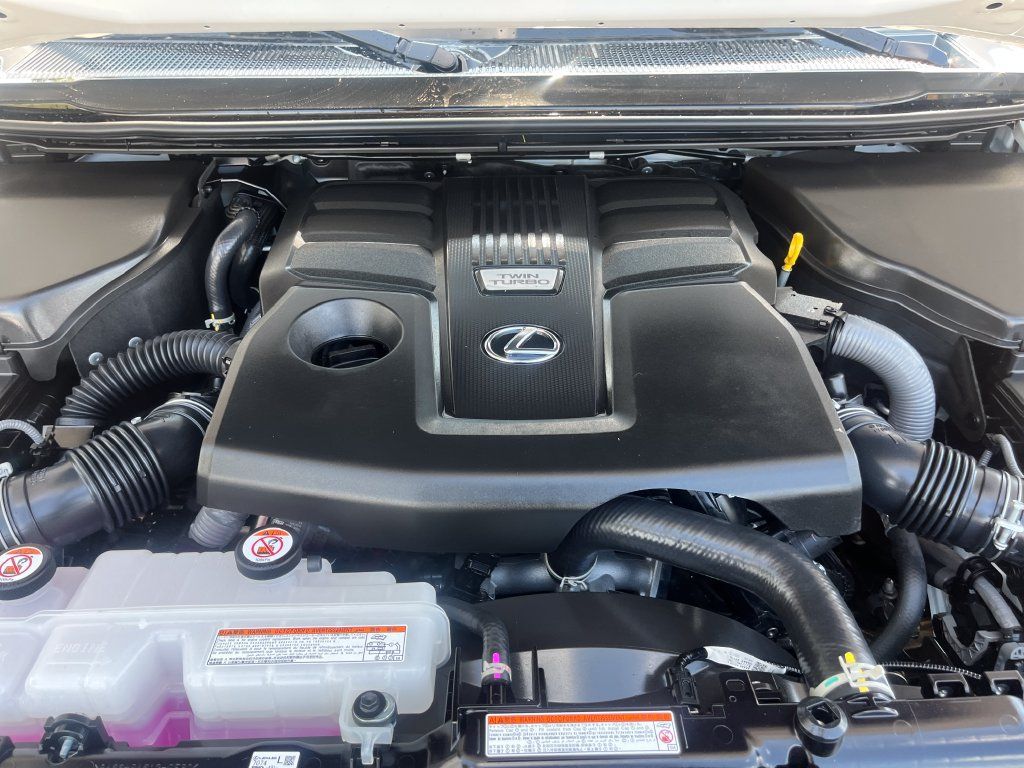 Used 2026 Lexus GX 550 w/ Accessory Package (2T) AWD/4WD image 22