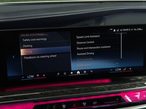 Used 2024 BMW i7 eDrive50 w/ Executive Package RWD image 65