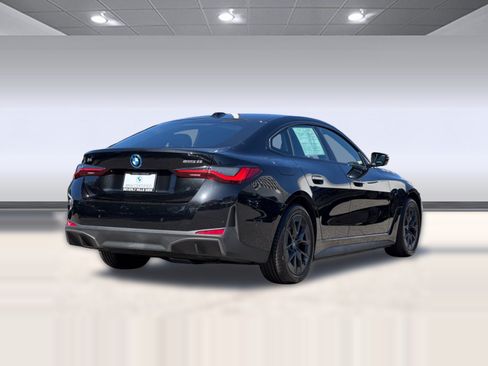 Used 2023 BMW i4 eDrive35 w/ Premium Package RWD image 9