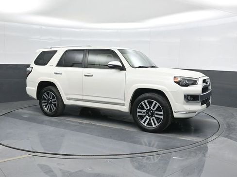 Used 2018 Toyota 4Runner Limited image 5