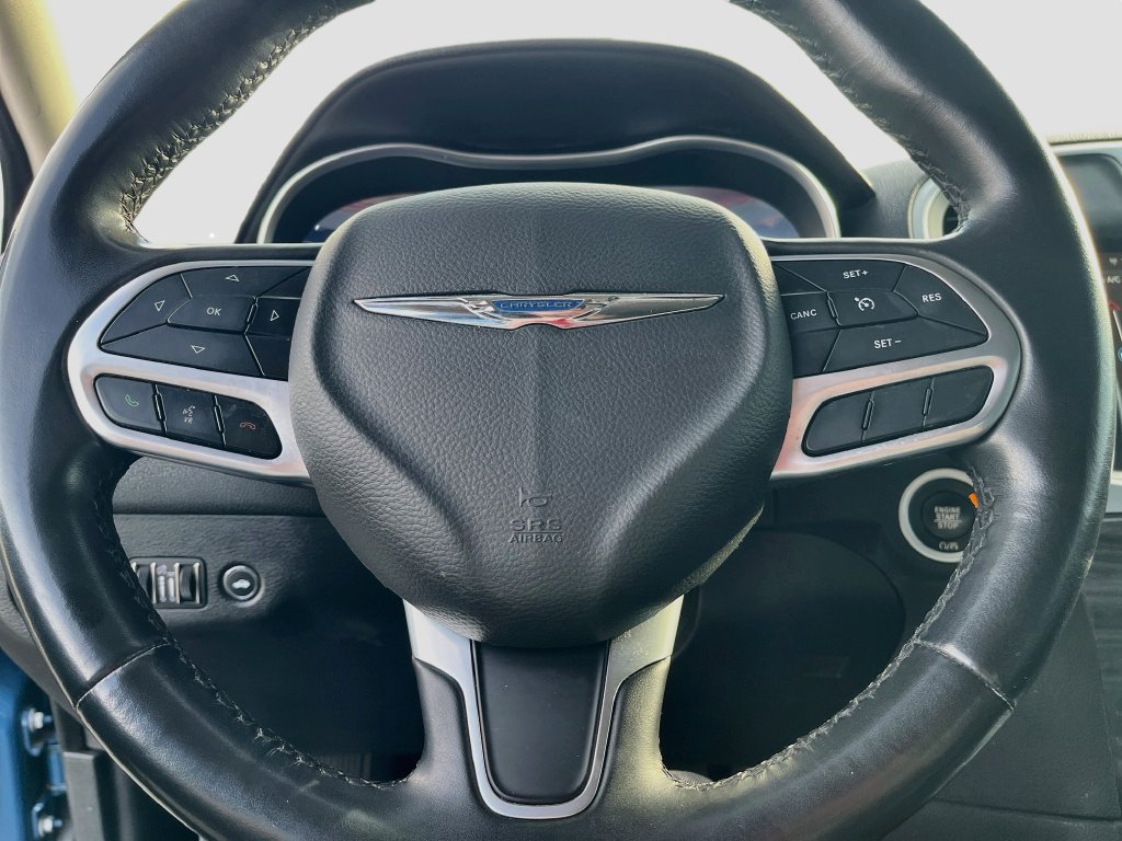 Used 2022 Chrysler 300 Touring w/ Sport Appearance Package AWD/4WD image 11