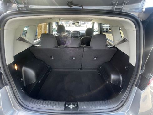 Used 2025 Kia Soul LX w/ LX Technology Package image 36