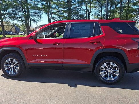 New 2026 Chevrolet Equinox LT AWD/4WD image 8
