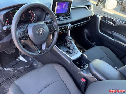 Certified 2025 Toyota RAV4 XLE AWD/4WD image 19