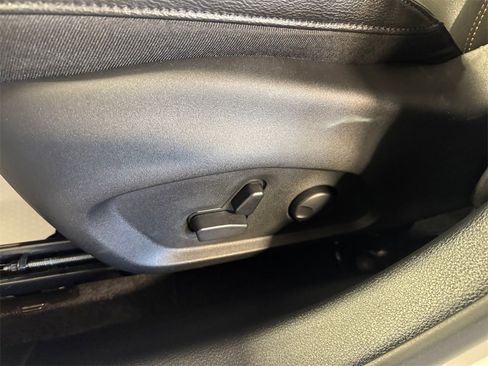 Used 2024 Jeep Compass Latitude w/ Sun and Sound Group image 13