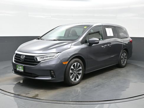 Used 2023 Honda Odyssey EX-L image 2
