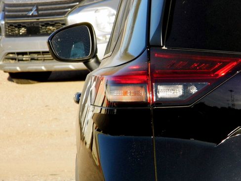 Used 2020 Kia Sorento LX image 10