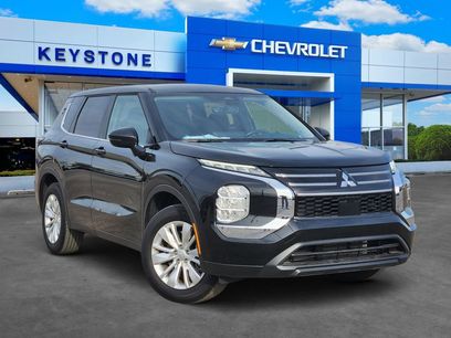 Used 2025 Mitsubishi Outlander ES