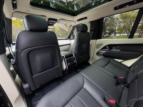 Used 2022 Land Rover Range Rover SE image 51