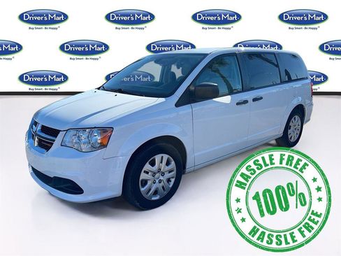 Used 2019 Dodge Grand Caravan SE image 3