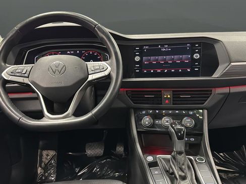 Used 2023 Volkswagen Jetta SEL FWD image 11