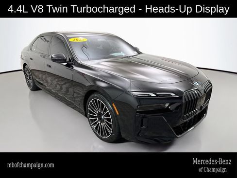 Used 2025 BMW 760i xDrive AWD/4WD image 1