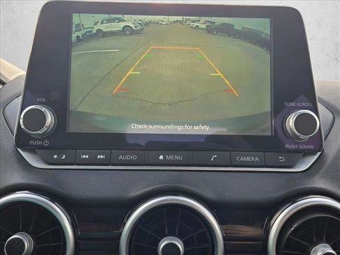 Used 2024 Nissan Sentra SV image 15