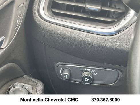 Used 2023 Chevrolet Equinox LT image 15