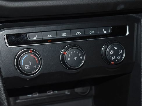 Used 2024 Volkswagen Tiguan S image 13