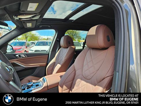 New 2026 BMW X5 xDrive40i w/ M Sport Package AWD/4WD image 25