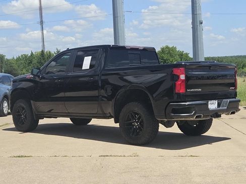 Used 2019 Chevrolet Silverado 1500 LT Trail Boss AWD/4WD image 7