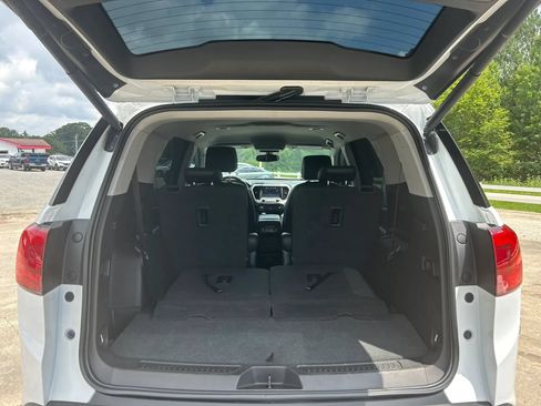 Used 2019 GMC Acadia SLT FWD image 32