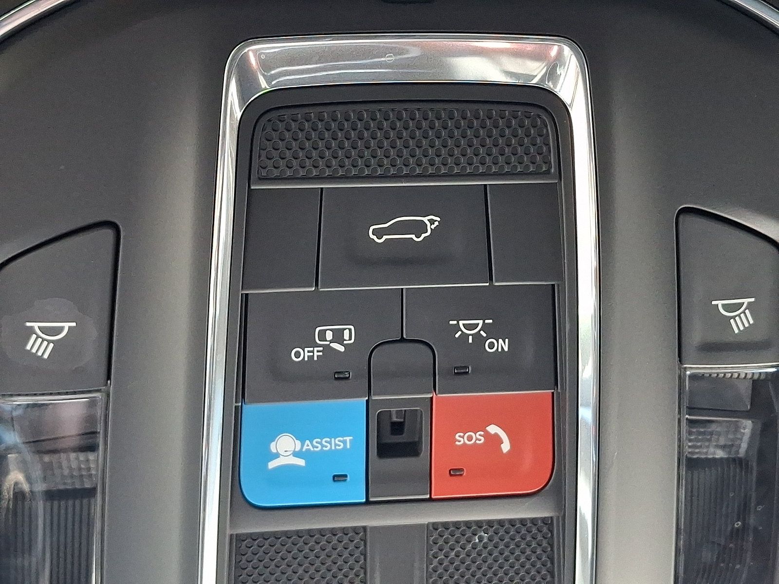 Certified 2025 Jeep Grand Cherokee Laredo w/ Luxury Tech Group I AWD/4WD image 25