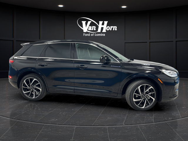 Used 2025 Lincoln Corsair Grand Touring AWD/4WD image 8
