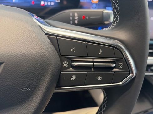 New 2026 Chevrolet Equinox EV LT image 18