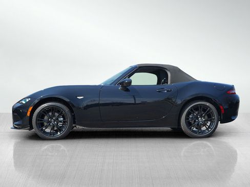 New 2026 MAZDA MX-5 Miata Club w/ Weather Package RWD image 3