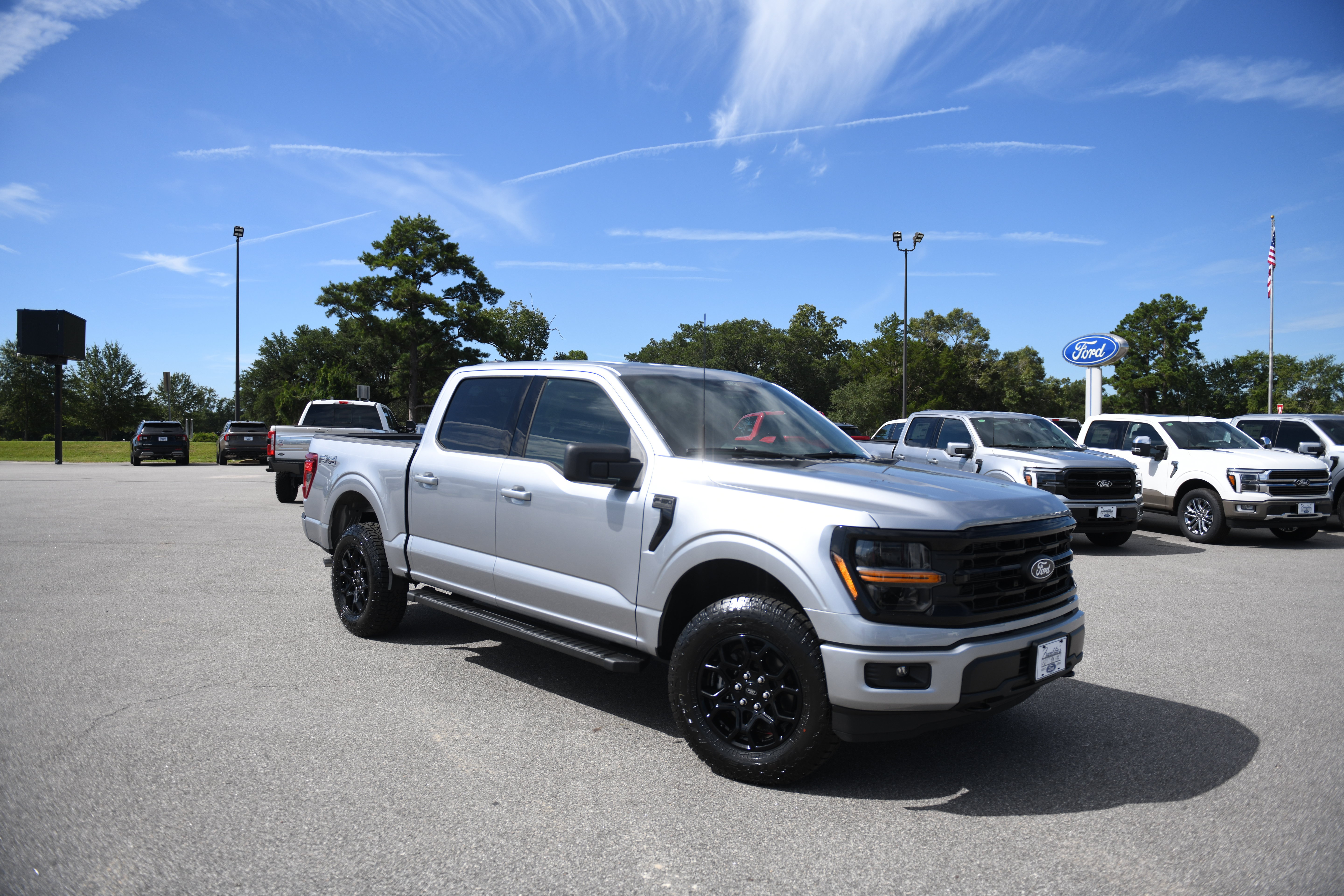 New 2026 Ford F150 XLT w/ FX4 Off-Road Package AWD/4WD image 2