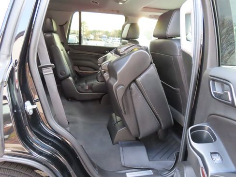 Used 2019 GMC Yukon SLT w/ Premium Edition image 23
