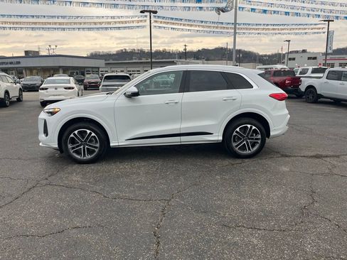 Used 2025 Audi Q5 Premium AWD/4WD image 4