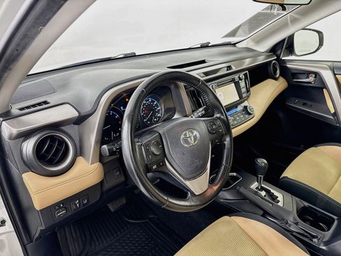 Used 2018 Toyota RAV4 XLE FWD image 8