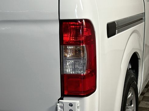 Used 2020 Nissan NV 2500 SV RWD image 31