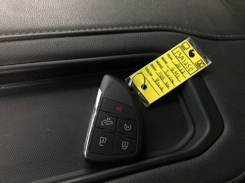 Used 2022 GMC Sierra 1500 Elevation image 27