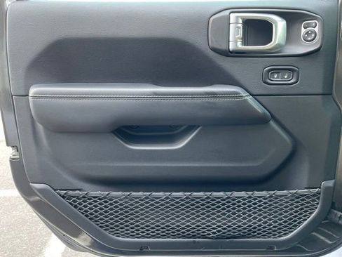 Used 2018 Jeep Wrangler Unlimited Sahara w/ Dual Top Group image 9