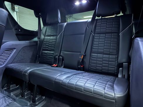 Used 2022 Cadillac Escalade Sport Platinum w/ Heavy-Duty Trailer Package AWD/4WD image 38
