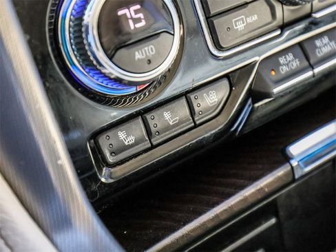 Used 2022 GMC Yukon XL Denali w/ Denali Ultimate Package image 36