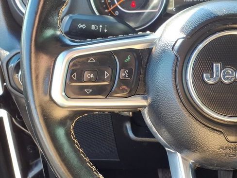 Used 2022 Jeep Wrangler Unlimited Sahara w/ Safety Group image 17