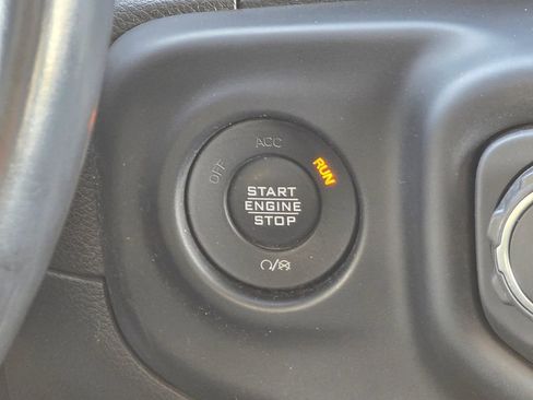 Used 2021 Jeep Wrangler Unlimited Sport image 33