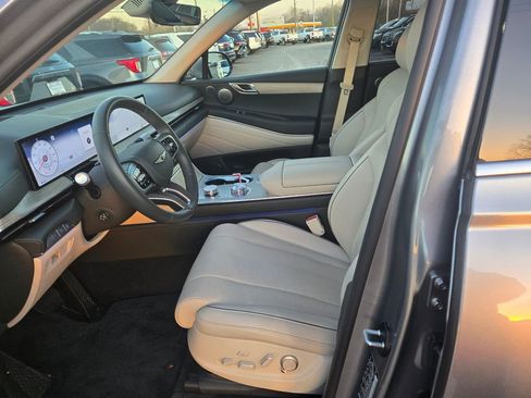 Used 2025 Genesis GV80 3.5T Advanced image 7