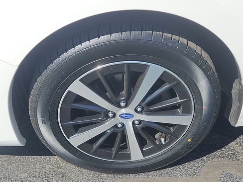 Used 2019 Subaru Impreza 2.0i Premium AWD/4WD image 4