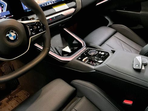 Used 2025 BMW X3 xDrive30i w/ Premium Package image 19