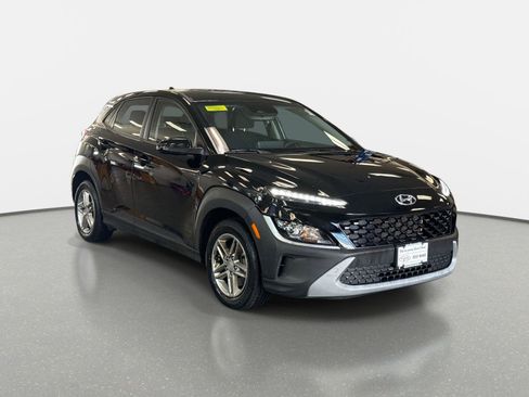 Used 2023 Hyundai Kona SE image 3