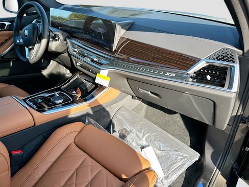 New 2026 BMW X5 sDrive40i w/ Premium Package image 24
