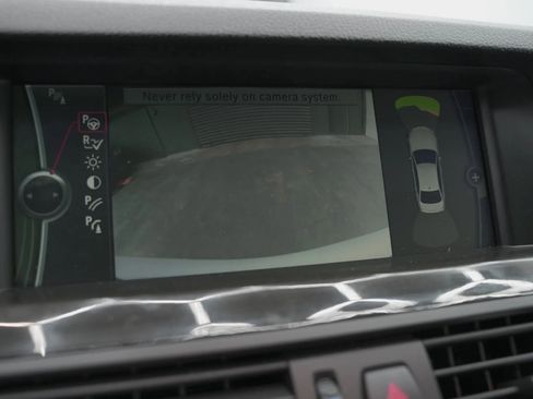 Used 2011 BMW 550i Sedan image 20